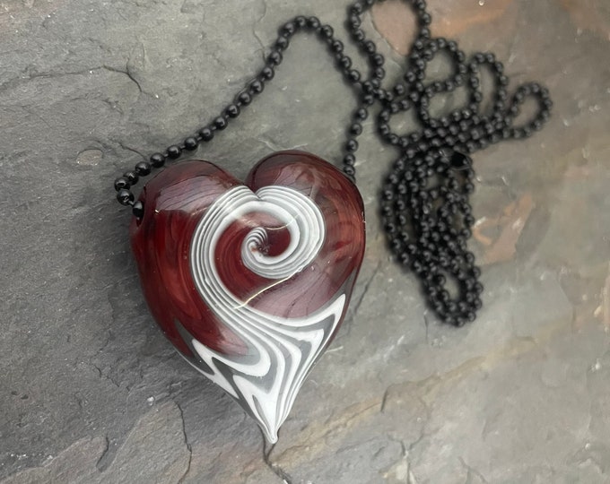 Cherry Red Stripes Hollow Boro Heart