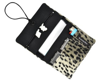 Faux fur tobacco pouch "Lynx" tobacco pouch - tobacco pouches made of imitation fur Leo pattern black and white | Bag for 30g of tobacco and rolling stuff