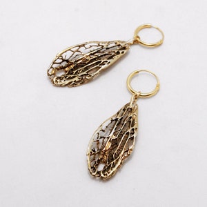 Leaf gold earrings, botanical jewelry, woodland earrings, nature inspired jewelry image 1