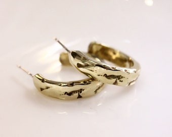 Textured Gold Wire Hoop Earrings, Minimal Everyday Jewelry
