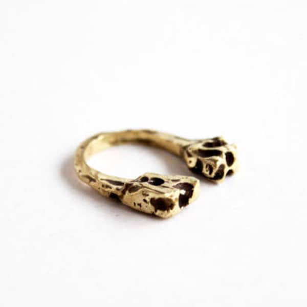 Heksenring goud, gotische ring, getextureerde ring, honingraatring