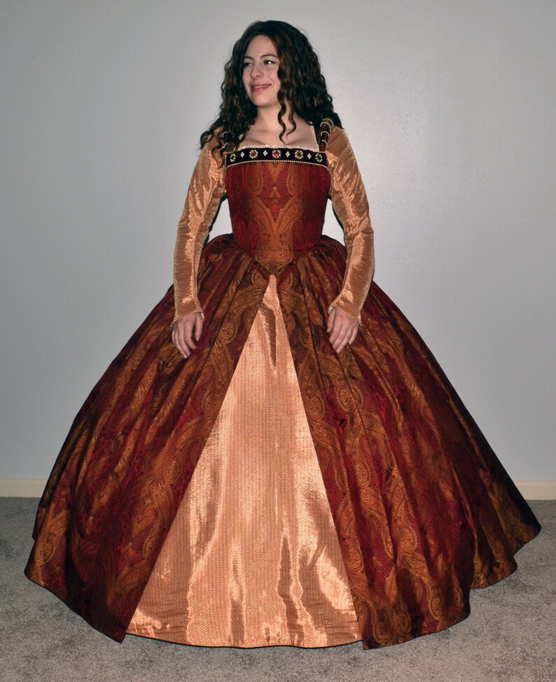 Custom Tudor/elizabethan Gown Etsy