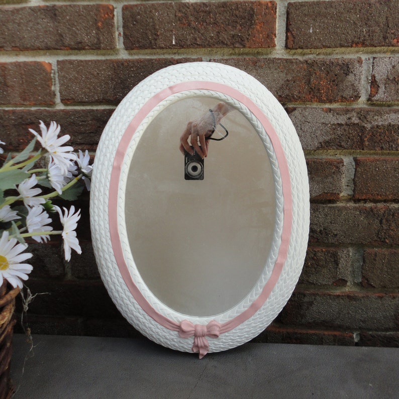 Vintage White Oval Frame With Pink Ribbon Bow Girls Bedroom Oval Frame With Pink Ribbon Bow