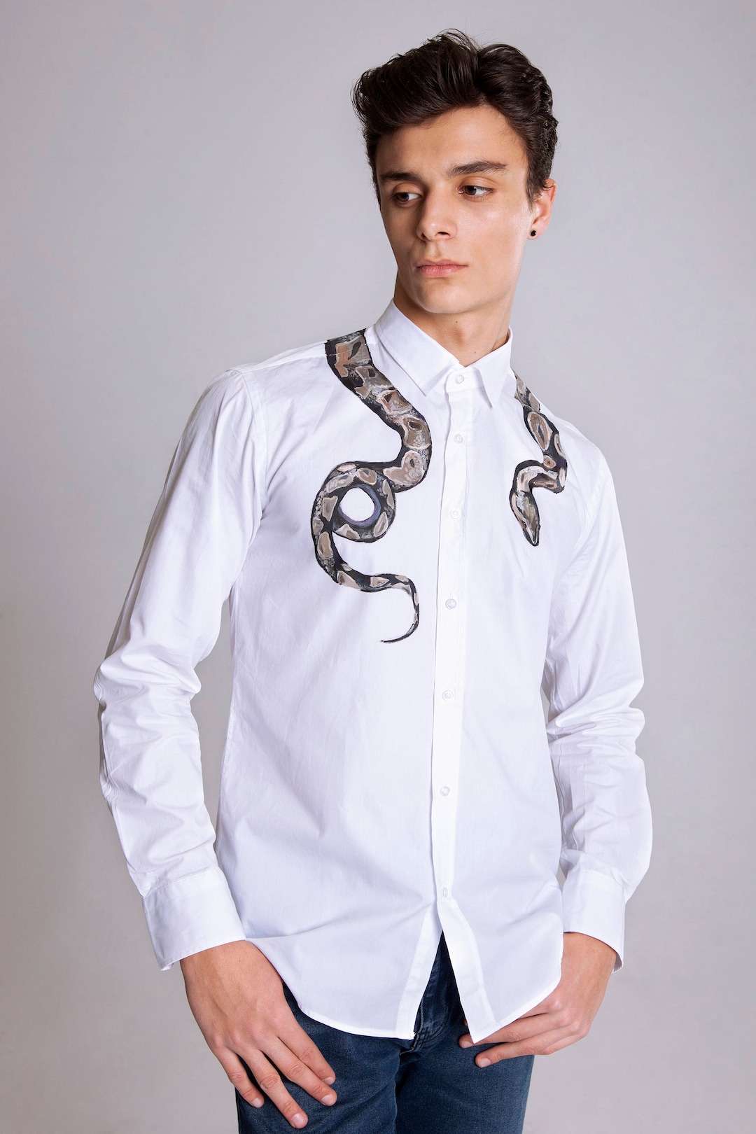 analogía Berenjena Guardería Camisa de serpiente Camisa de moda blanca para hombre Camisa - Etsy España