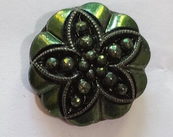 Round Black Glass Scallop Edge Emerald Front Pebbled Flower Shank Back ANTIQUE BUTTON 30L - 3/4" - 19mm Craft Clothing Jewelry Sewing B109B