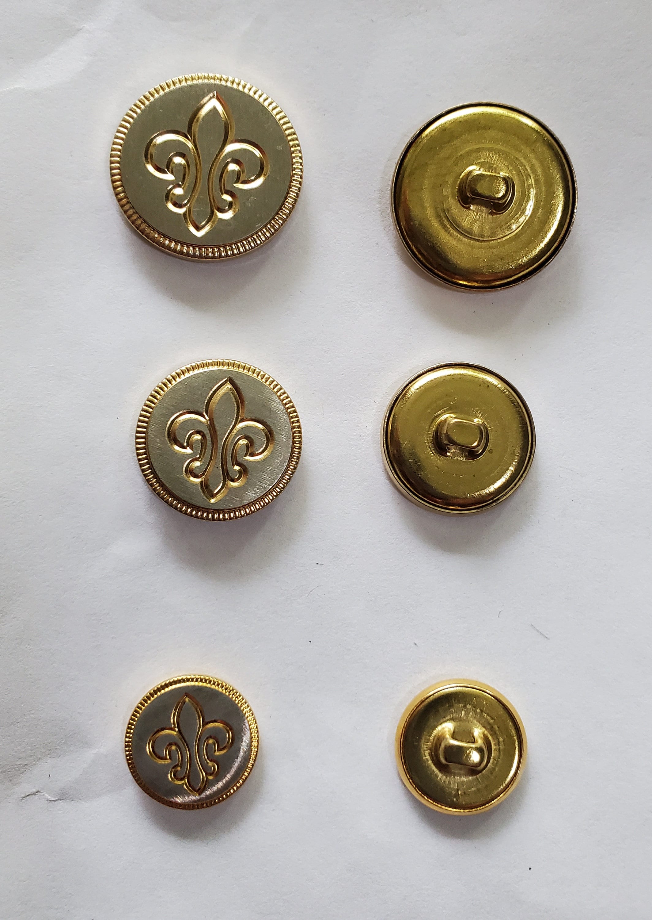 Lot De 6 Boutons Dorés Vintage à Motif Fleur De Lys - Métallisé, Style Rétro Pour Customisation