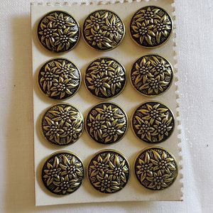 Botones vintage austriacos redondos de metal con diseño de ramo alpino, dorado oxidado, 24 unidades, 16 mm (5/8"), en cartón. 12 botones para manualidades, joyería, costura y tejido (B19D)