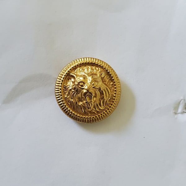Round Metal Gold Color Raised Lion Head & Design Outer - Shank Back Vintage Buttons 30L - 3/4" - 19mm Crafts Clothes Jewelry Knit ( B193)