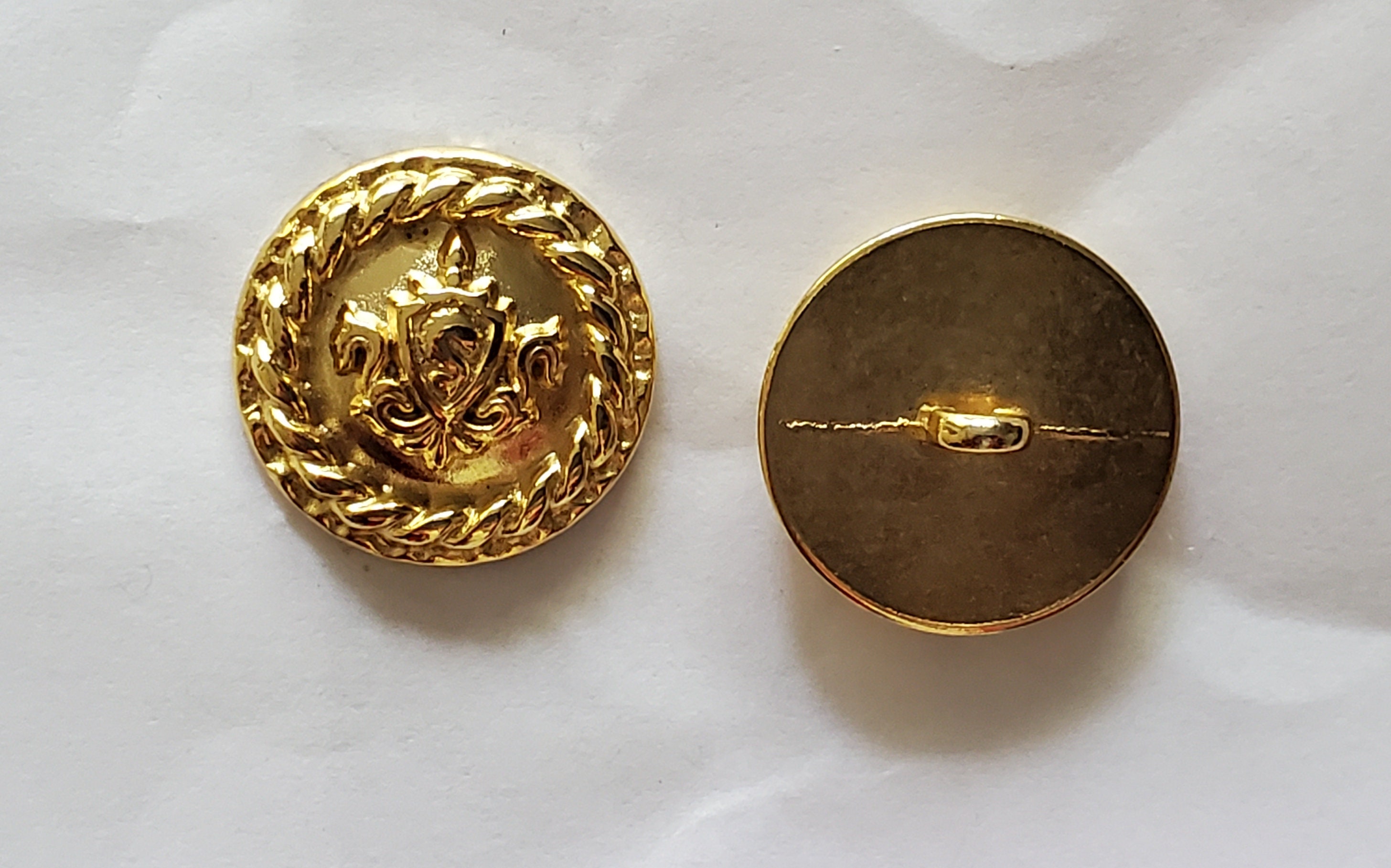 Round Gold Color Metal Plate Crest Center Rope Edge Shank Back Vintage ...