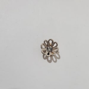 Antique Metal Cream Mum Rhinestone Center Buttons 16L - 3/8" - 9.5mm (B170B)