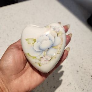 Sadler heart trinket box , made in england