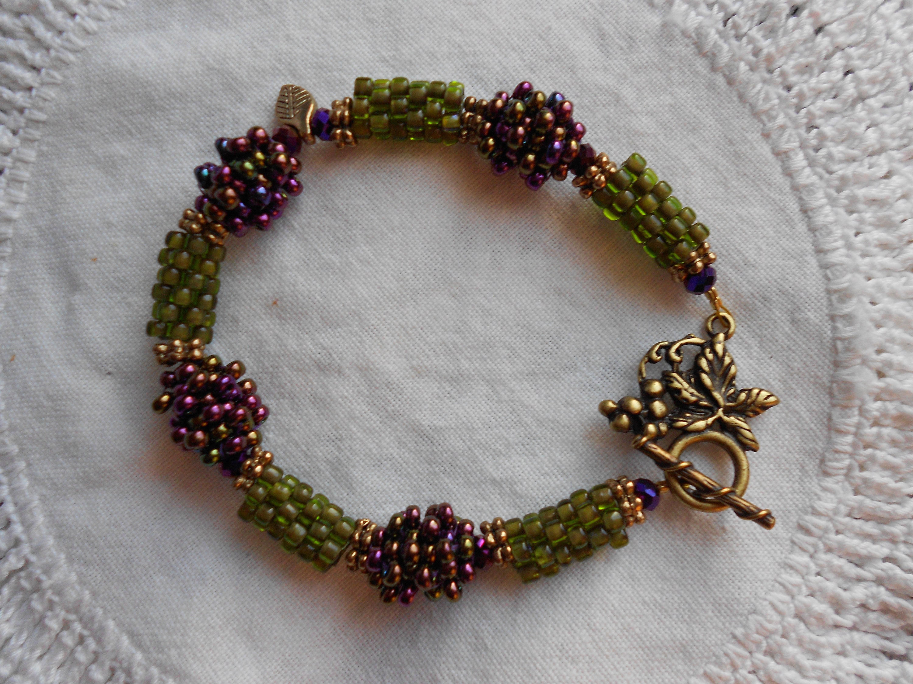 Grape Glass beaded bracelet
