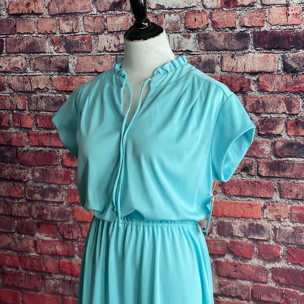 Vintage 1970s Blue Dress | Pastel Day Dress | Easter Dress | Secretary Office Dress | Business Casual | Summer Dress | Ruffle Dress | Casual