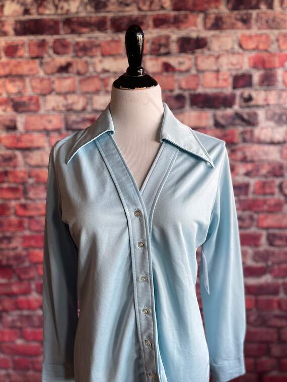 Vintage 1970s Light Blue Blouse | Button up Top |… - image 6