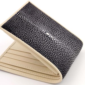 Cartera de raya negra → Cartera de piel de raya auténtica → Cartera de piel de raya color regaliz y crema