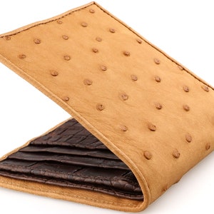 Cartera de avestruz → Cartera de piel de avestruz auténtica → Cartera de piel de avestruz color canela → Interior de piel de cocodrilo marrón → Cartera de pluma de avestruz