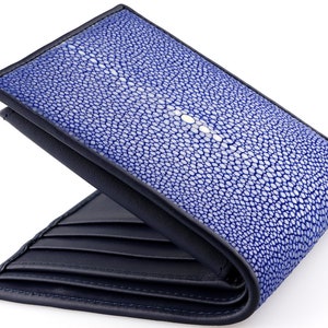 Cartera de mantarraya azul → Cartera de piel de mantarraya auténtica → Cartera de piel de mantarraya azul con interior azul oscuro