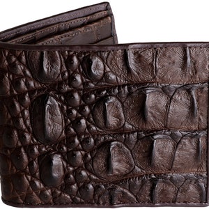 Cartera de cocodrilo → Cartera de piel de cocodrilo marrón → Cartera de piel de cocodrilo e interior de piel de cocodrilo a juego