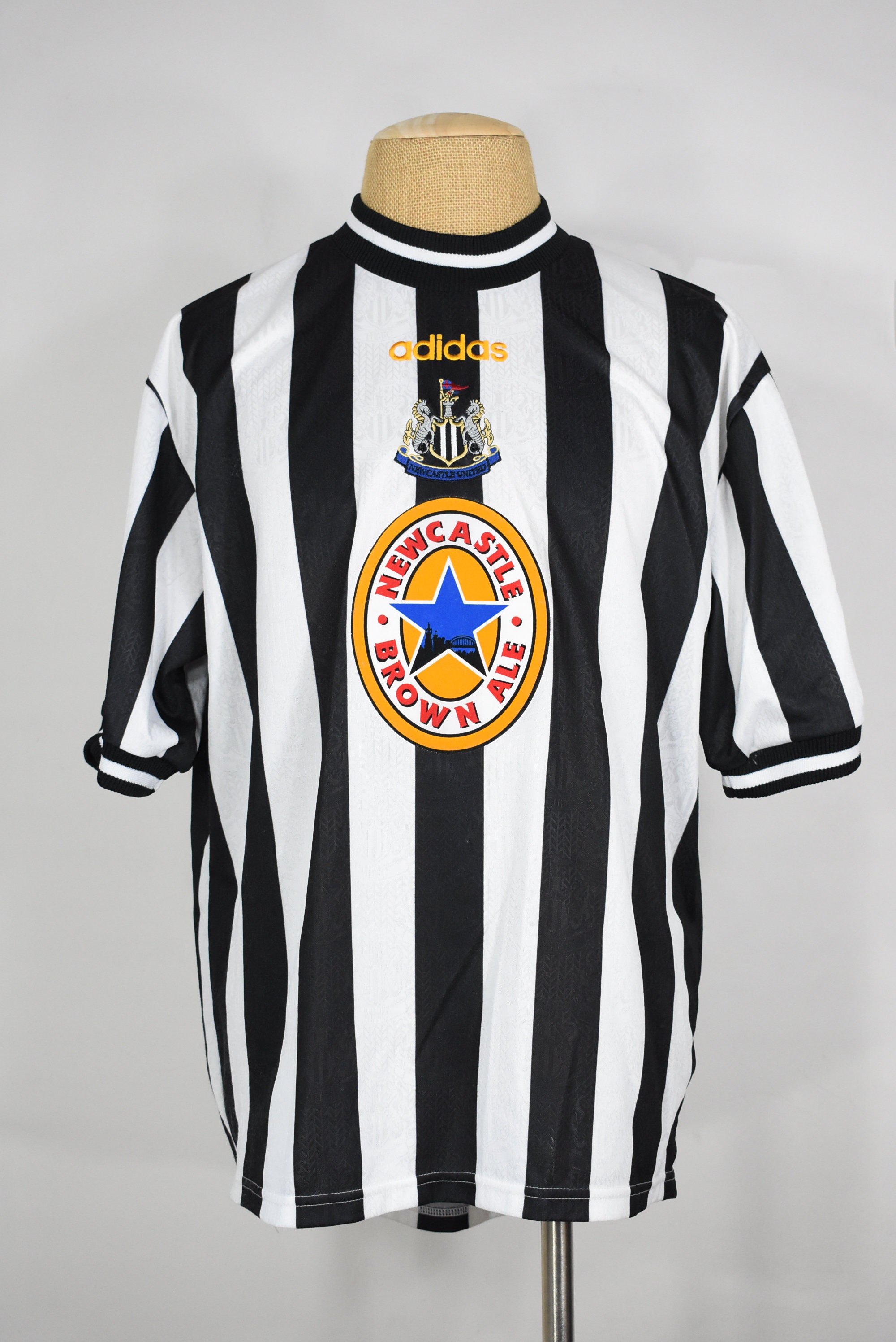 Cósmico cicatriz Días laborables Vintage Adidas Newcastle united jersey XL 90's brown ale - Etsy España