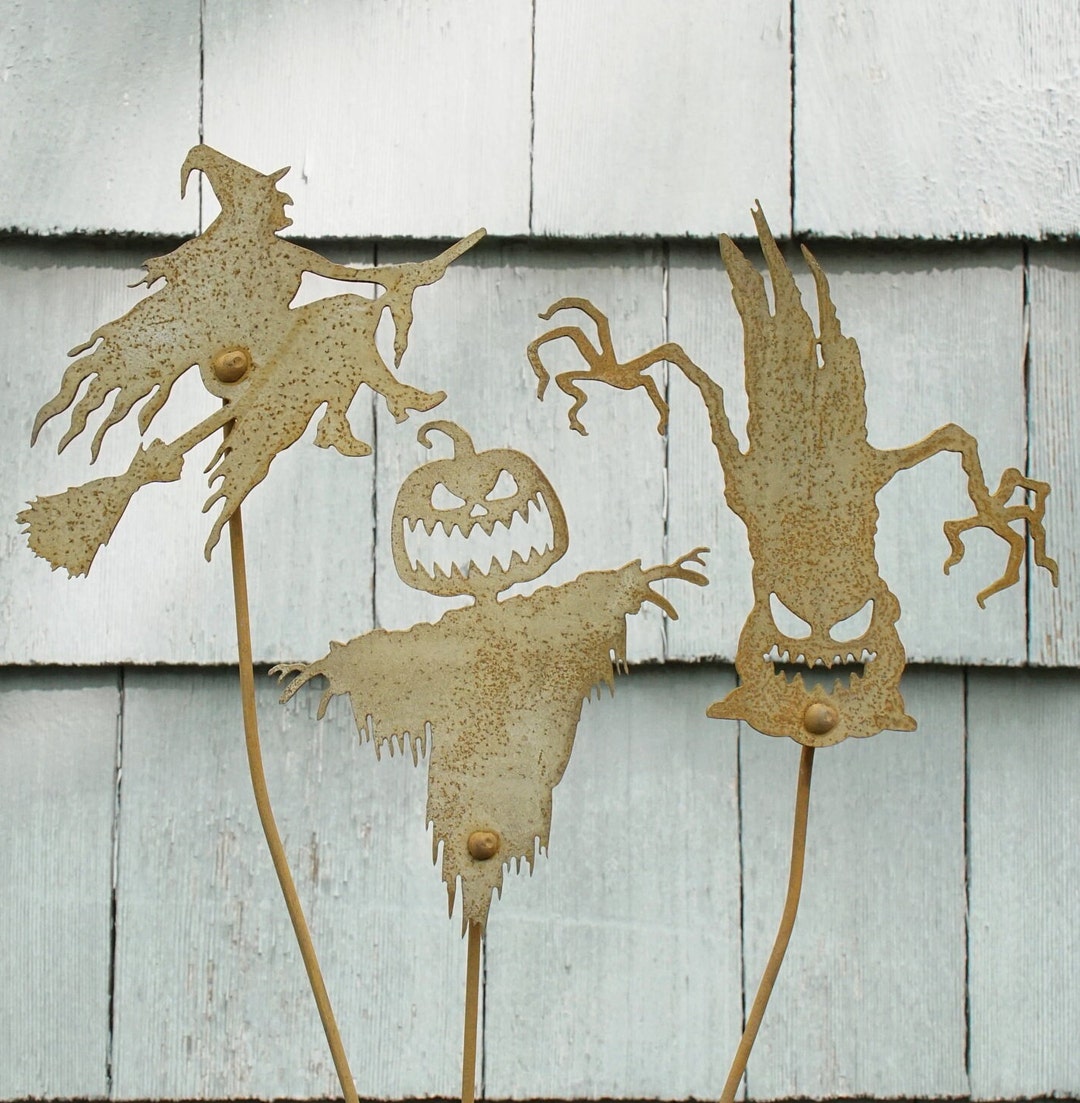 Metal Halloween Yard Decoration Set Scarecrow Witch Scary Tree Garden