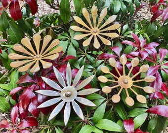 Set of Metal Flowers - 4 inch - Garden Art