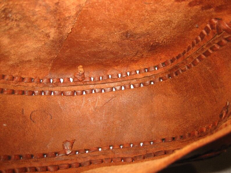Vintage Artistic Leather Spliced Embroidery Crossbody Bag