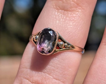 ANTIQUE Sz 8 - 9K Solid Gold Georgian Foiled Back Amethyst Solitaire Ring