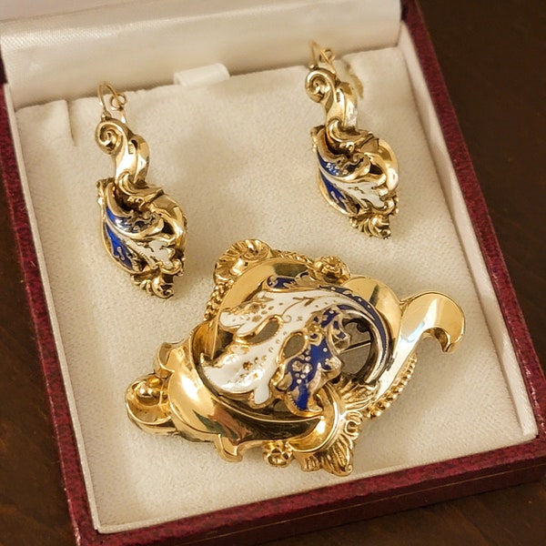 ANTIQUE 14k Solid Gold Victorian Demi Parure Repousse White Blue Enamel Biedermeier Dormeuse Hook Earrings and Brooch Gold Patina