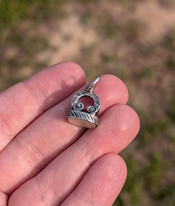 ANTIQUE Solid Silver Elizabeth Engraved Georgian … - image 5