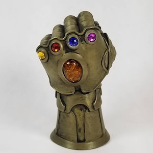 Thanos 4&quot; Infinity Wars Gauntlet Figure