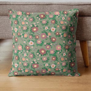 Almohada de poliéster hilado con estampado floral retro / Cojín decorativo con flores verdes y rosas