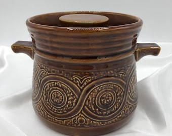 Słoik z pokrywką Vintage Ellgreave, tłoczony wzór, brązowy, glazurowany, ok. 4,5” wys. x 3” gł.
