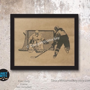 Women&#39;s Hockey Ink Sketch Poster Print