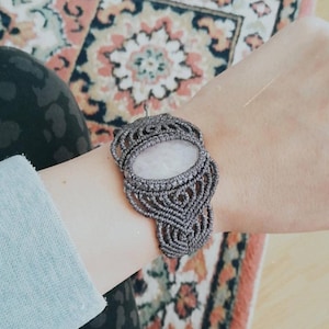 Handmade macrame bracelet with Rose Quartz, Rose Quartz bracelet