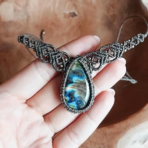 Handmade Macrame Choker: Labradorite Gemstone Necklace