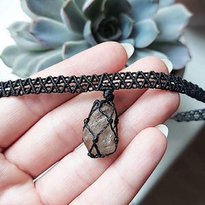 Macrame Choker with Smoke Quartz Crystal, handmade macrame jewelry, Boho jewelry, macrame necklace with stone