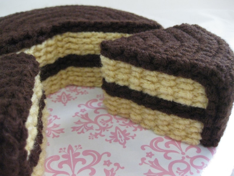 No-Stuff 2-Layer Cake Crochet Pattern image 5