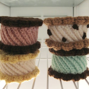 Petal Ice Cream Cookie Sandwich Crochet Pattern