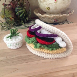 Hummus Pita Sandwich Crochet Pattern