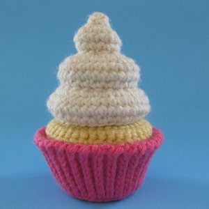 Copacetic Crocheter's Classic Cupcake Crochet Pattern