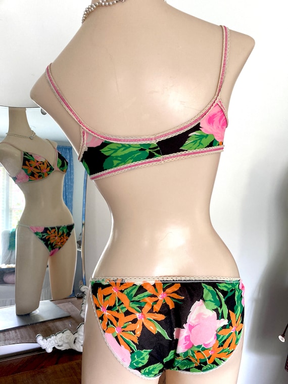 Vintage 1970s Black Floral Nylon String Bikini an… - image 7