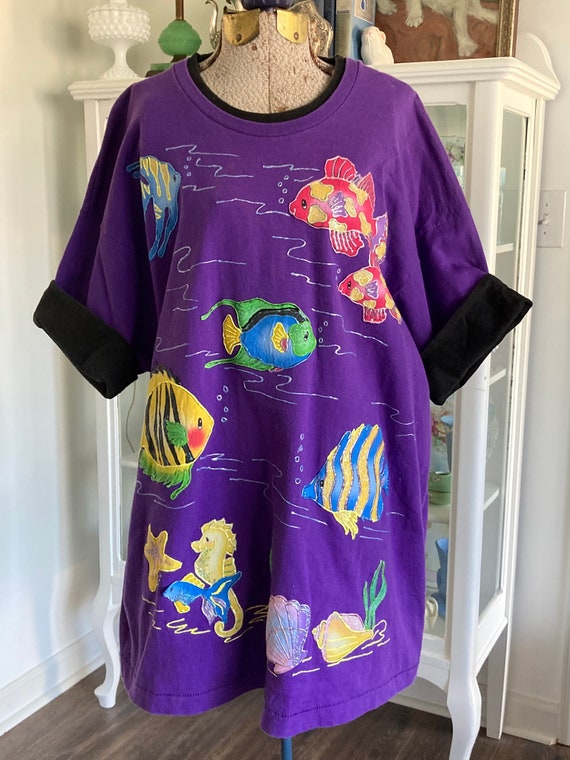 Vintage 1980s Hand Painted FISH on 100% Cotton Purple Novelty T Shirt Folk Art USA Made XL Munsingwear
