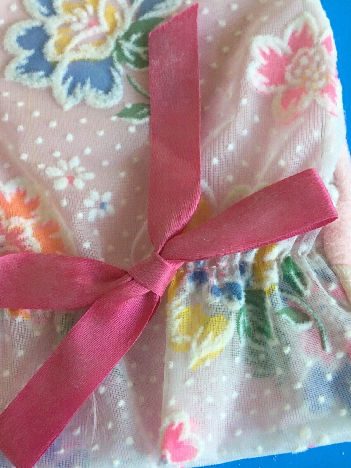 Vintage 1950s Helene Pessl Little Lady Pastel Powder Puff Mitt Pastel