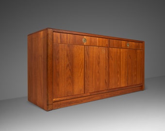 Elegant Mid Century Modern Cabinet Sideboard Credenza in Teak by D-Scan, c. 1970's