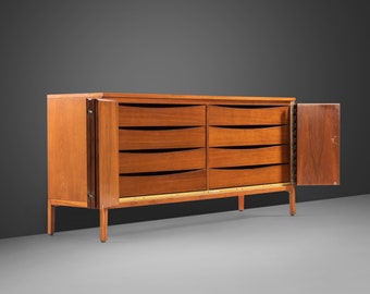 Eight Drawer Credenza in Mahogany by Paul McCobb for Calvin Furniture Co. Irwin Collection, USA, c. 1960's