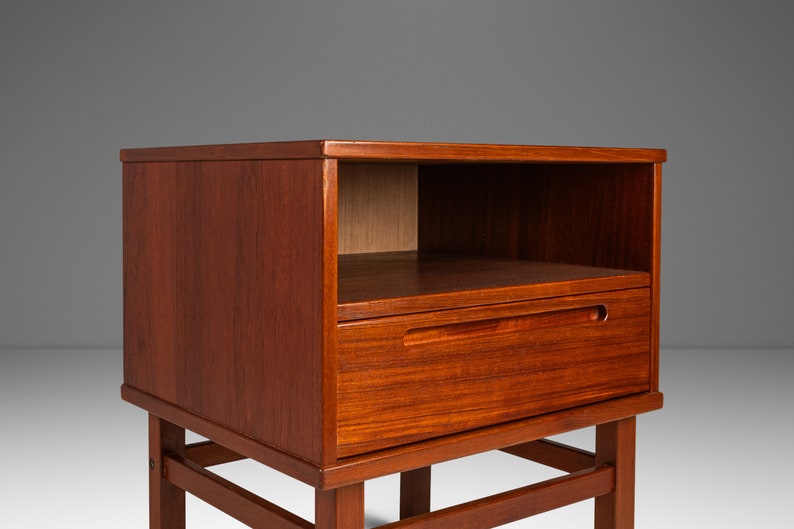 Nightstand / End Table in Teak by Nils Jonsson for Torring Møbelfabrik Produced by HJN Mobler, Denmark, c. 1960's image 6