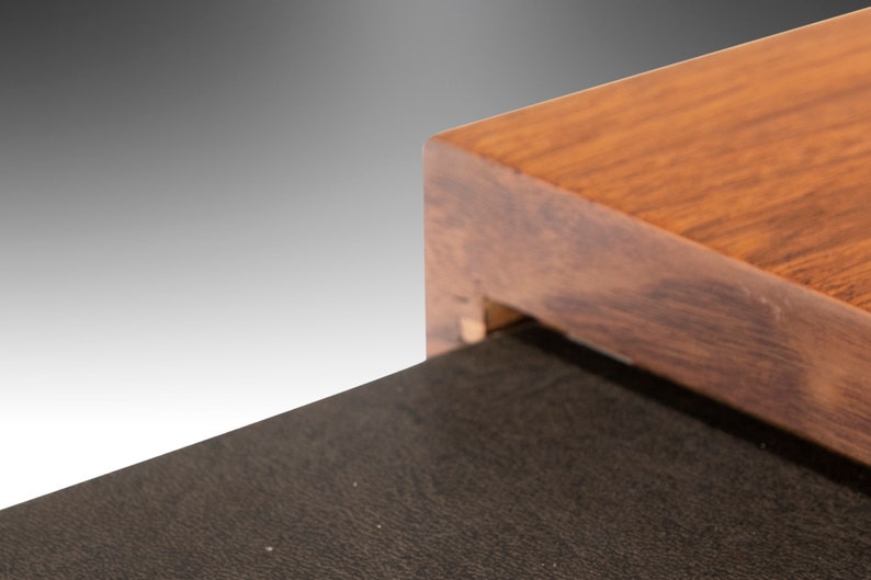 Mid Century Modern Expanding Coffee Table in Walnut & Formica by John Keal for Brown Saltman, USA, c. 1960's image 8
