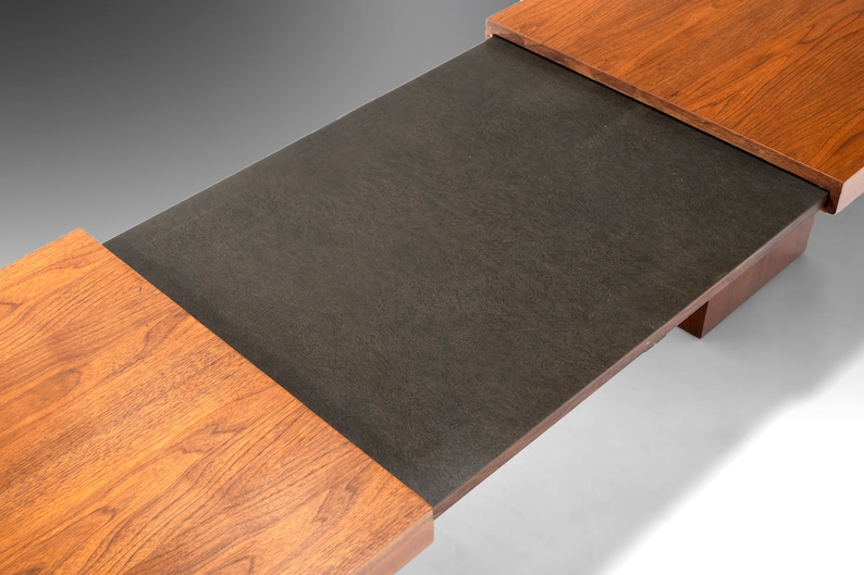 Mid Century Modern Expanding Coffee Table in Walnut & Formica by John Keal for Brown Saltman, USA, c. 1960's image 6