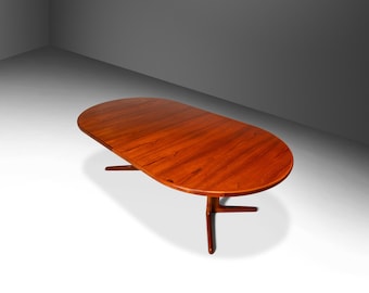 Danish Mid-Century Modern Extension Dining Table in Teak w/ Two Leaves by Skovby Møbelfabrik, Denmark, c. 1970s