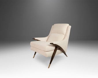 Mid Century Modern Lounge Chair by Karpen of California Newly Upholstered in White Boucle, USA, c. 1950's
